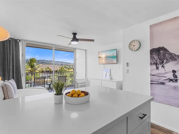 2509 Ala Wai Blvd APT 501, Honolulu, HI 96815