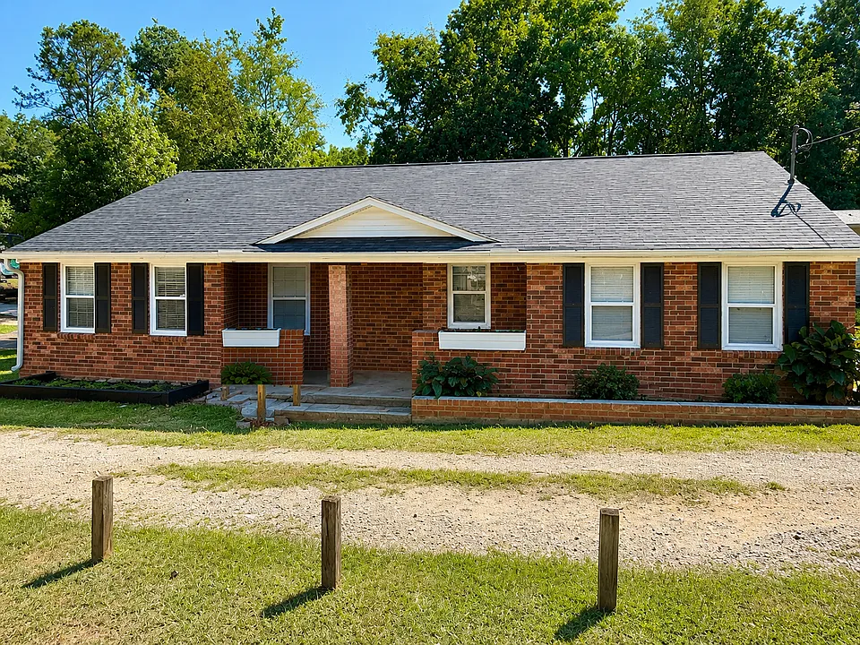 144 Stoneybrooks Pl #B