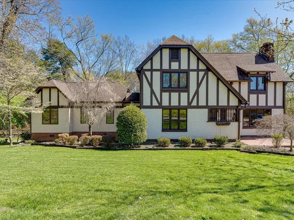 1516 Sunset Rd, Chattanooga, TN 37405