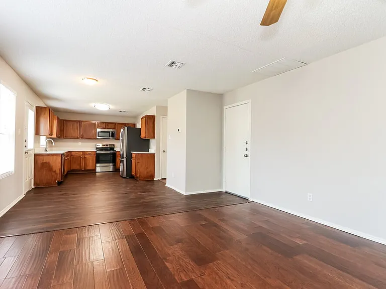 8750 Gray Fox Ct — Photo 9