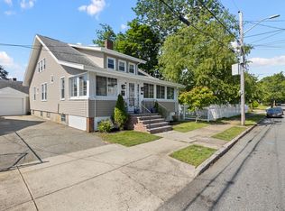 430 W Clinton St, New Bedford, MA 02740