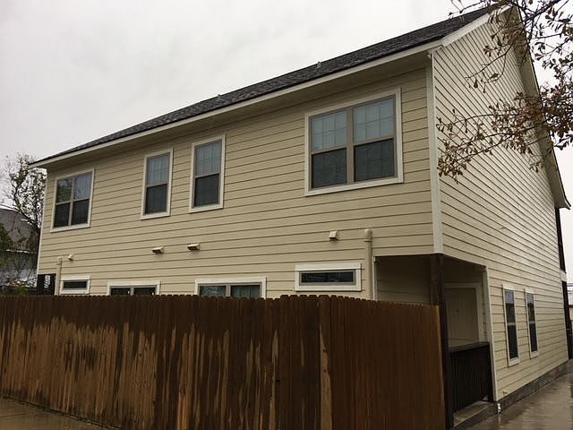 2nd image of 406 Poplar St #A