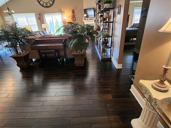 5th image of 10245 Tuscany Dr
