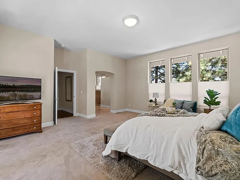 2939 NW Fairway Heights Dr — Photo 24