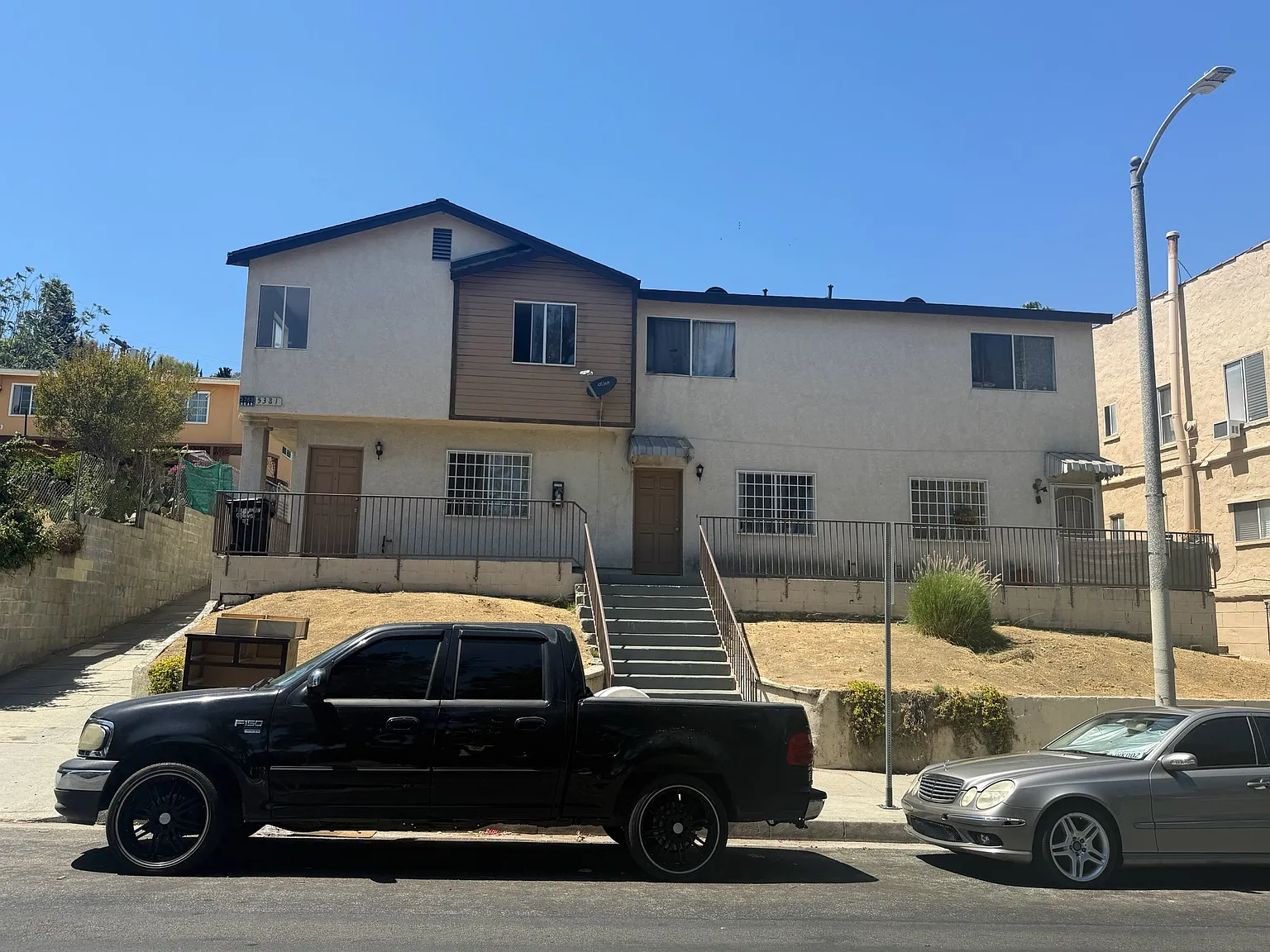 3 bed, 1309 sqft, $2,695 — Photo 2