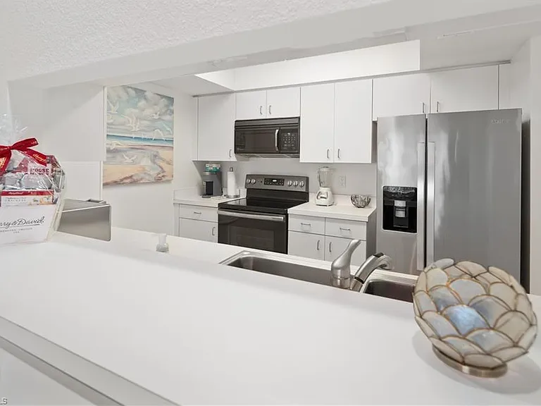 784 Willowbrook Dr #607 — Photo 5