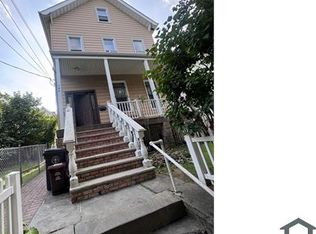 196 Daniel Low Ter, Staten Island, NY 10301