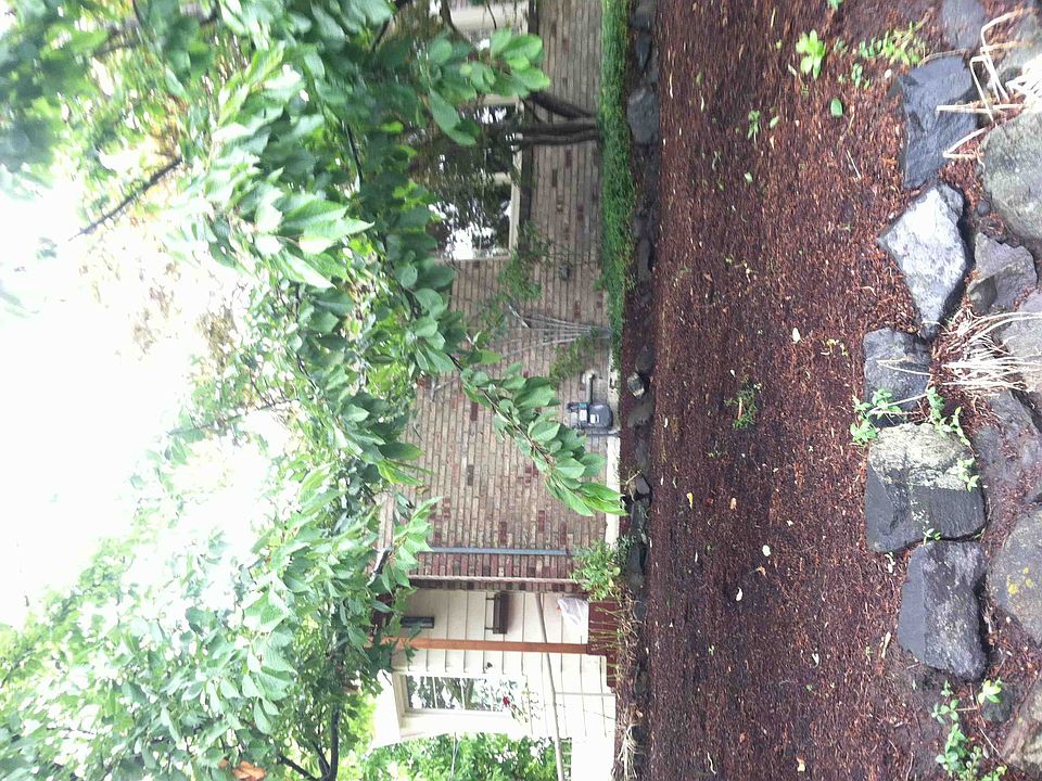 2nd image of 2003 NE 80th St