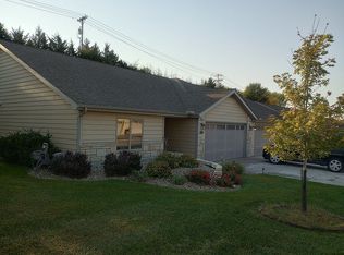 817 Newfoundland Dr, Manhattan, KS 66503