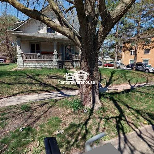 Drake Neighborhood 1 bedroom upper unit! — Photo 1