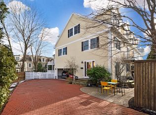 324 Clyde St #324, Chestnut Hill, MA 02467