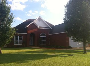 129 Emberly Ln, Warner Robins, GA 31088