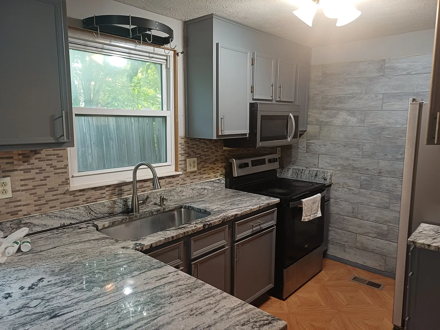 2993 Grandwoods Cir — Photo 4