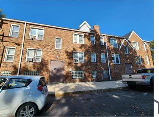 8010 Pilgrim Ave, Detroit, MI 48238