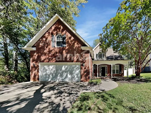 10900 Parkgate Ln, Knoxville, TN 37934