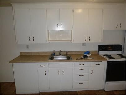 2nd image of 715 Cedar Ave APT 6