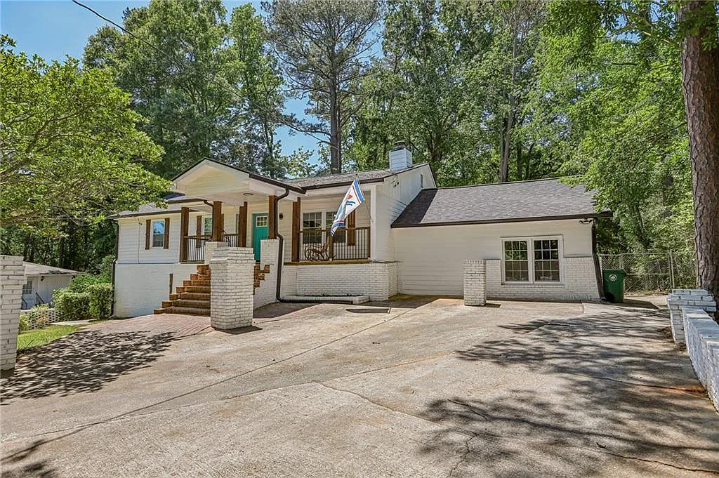 5 bed, 3.5 bath, 3168 sqft, $3,300 — Photo 1