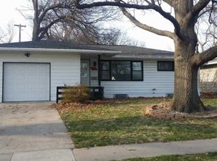 1720 Connie Rd, Lincoln, NE 68502