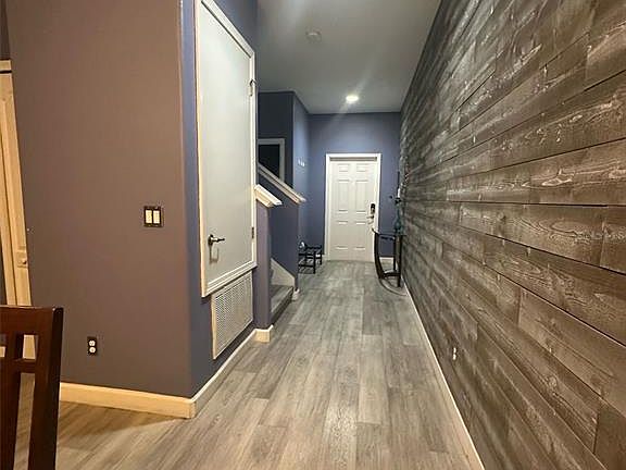 3rd image of 8973 Cat Palm Rd