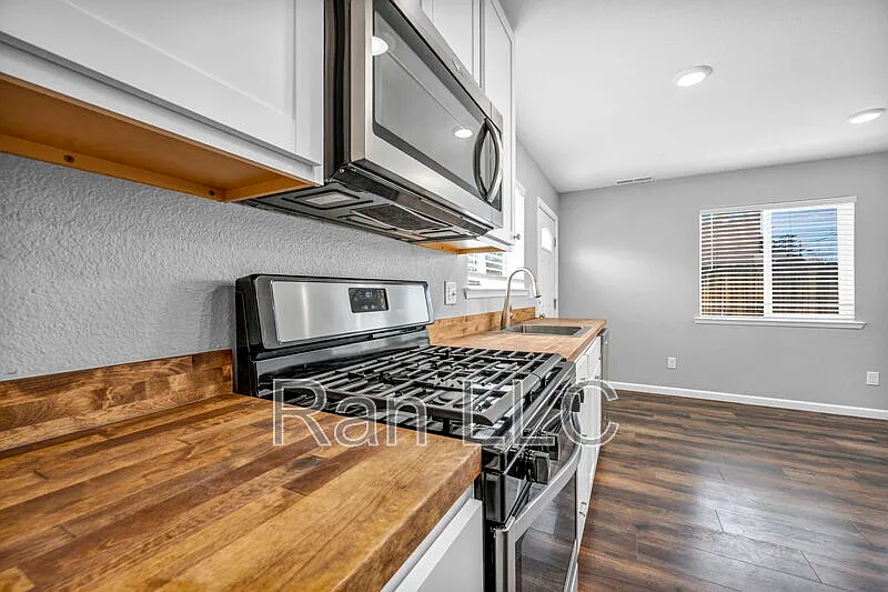 2 bed, 1.0 bath, 600 sqft, $1,495 — Photo 4