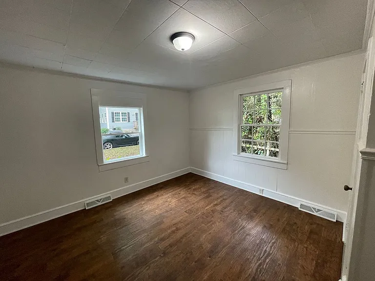 1002 Wilmouth St — Photo 13