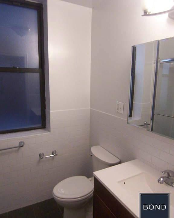 2nd image of 166 E 90th St APT 1C