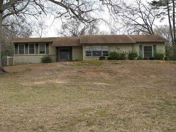 1st image of 407 Gail Cir