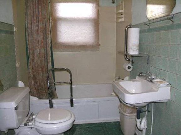 4th image of 421 Morris Ave