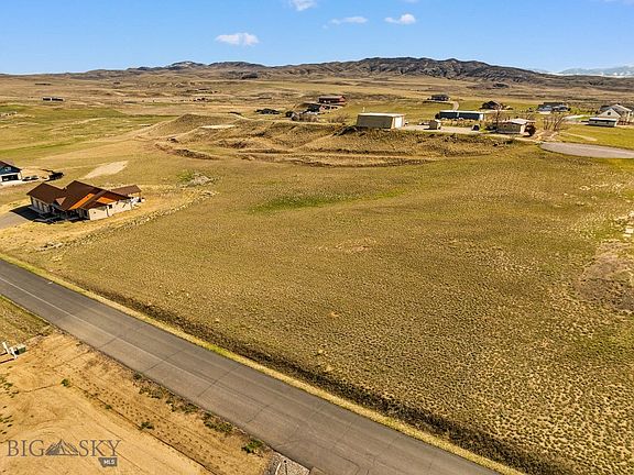 3rd image of 60 Wheatland Meadows Dr