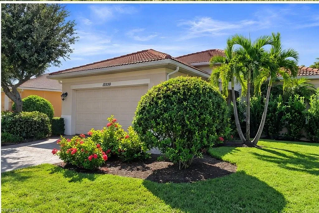 3 bed, 2.0 bath, 1827 sqft, $8,000 — Photo 1