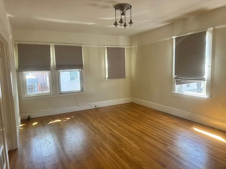 5&12 Residential Properties — Photo 12
