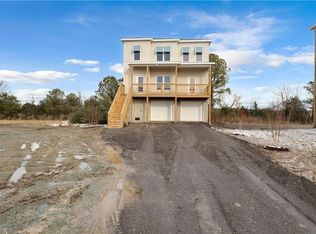 54 N Lawson Rd, Poquoson, VA 23662