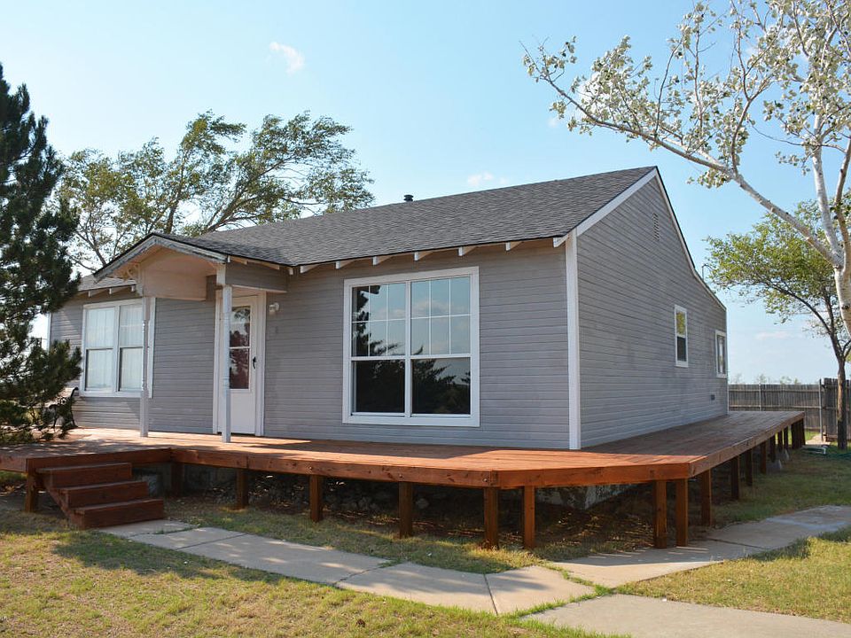 1st image of 17880 Park Cir E