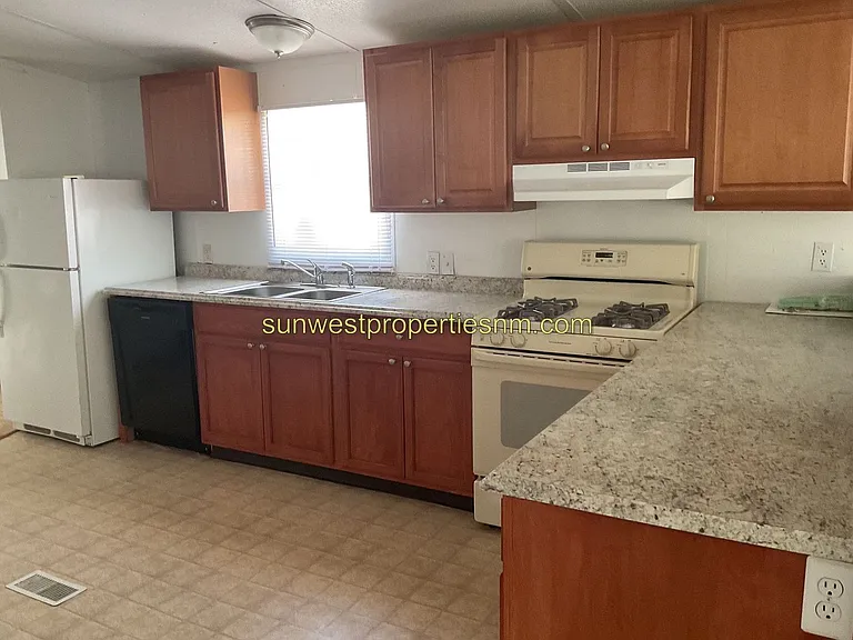 1310 Sanchez Ln — Photo 14