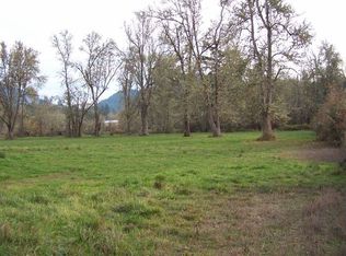 352 Hambrick Ave, Sutherlin, OR 97479