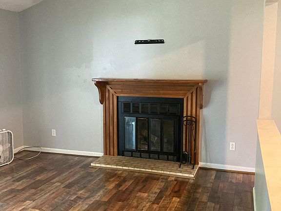 5th image of 3345 Featherston Dr