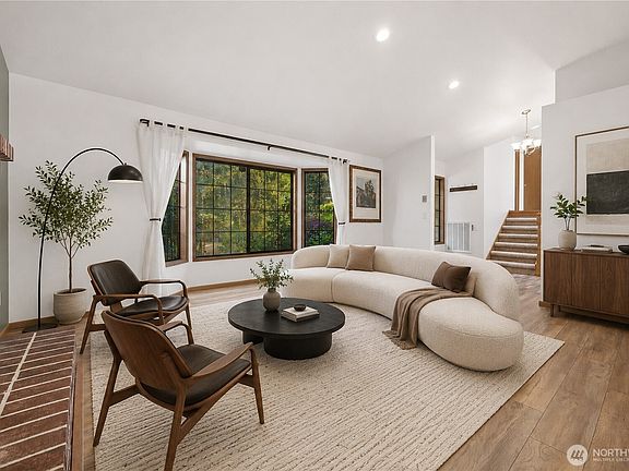 4th image of 6509 182nd Street SW