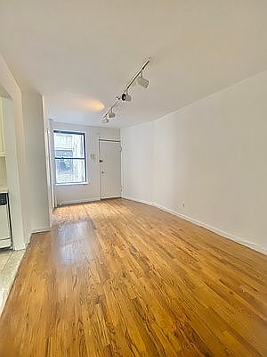 2nd image of 512 E 80th St #18C