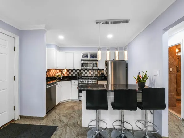 4-27 Schorr Drive image 6 of 19