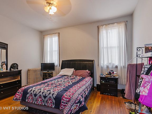 3rd image of 3725 S Paulina St