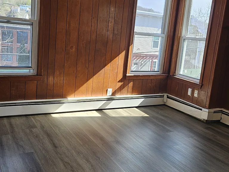 16 West St — Photo 4