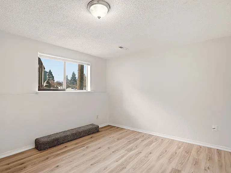 308 N Washington St — Photo 16