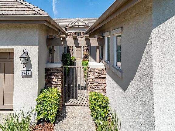 4th image of 1749 Dornie Cir
