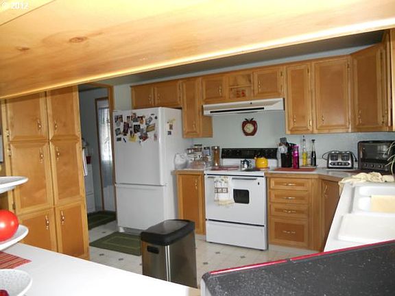 3rd image of 15411 SE Mill Plain Blvd #D1
