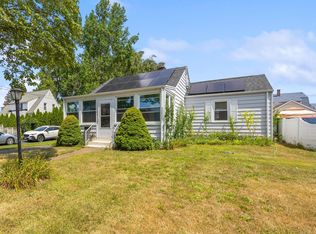 41 Rowe St, East Haven, CT 06512