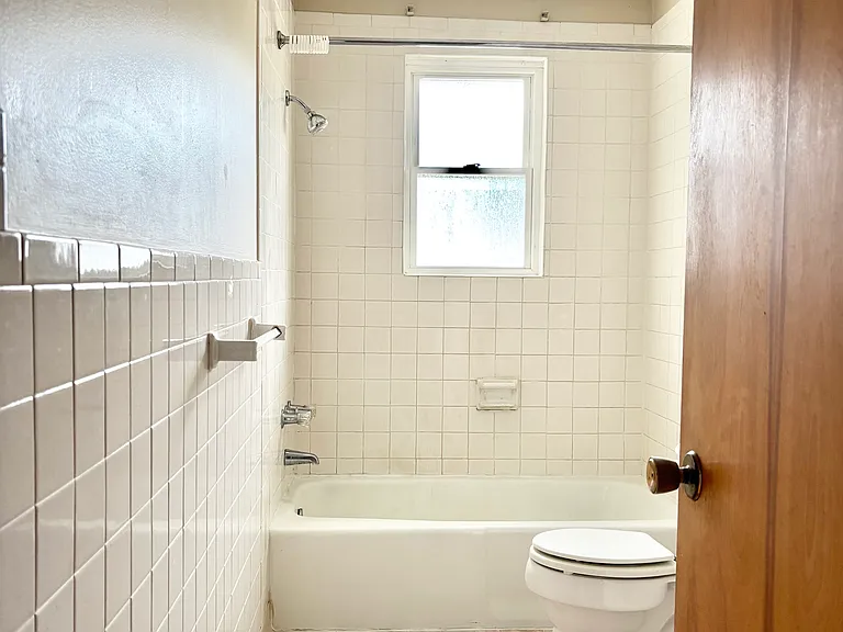 1400 Charles St #11 — Photo 10