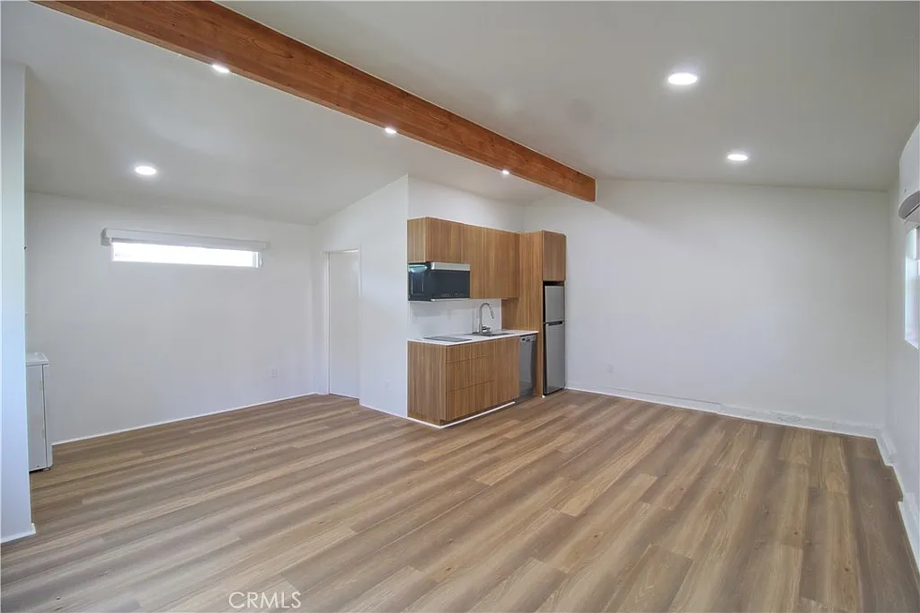 Studio, 1.5 bath, 449 sqft, $2,100 — Photo 4