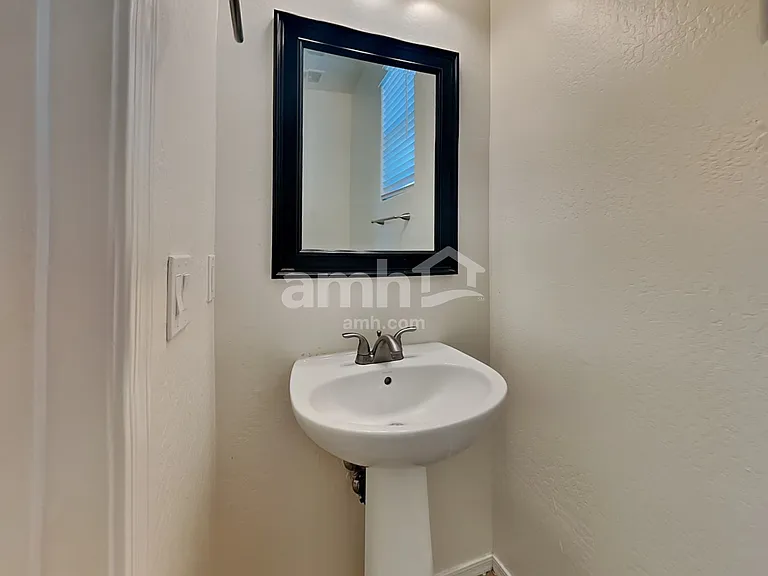 3542 E Terrace Ave — Photo 8