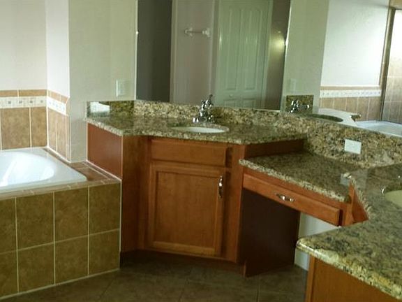5th image of 6331 Silver Leaf Ln