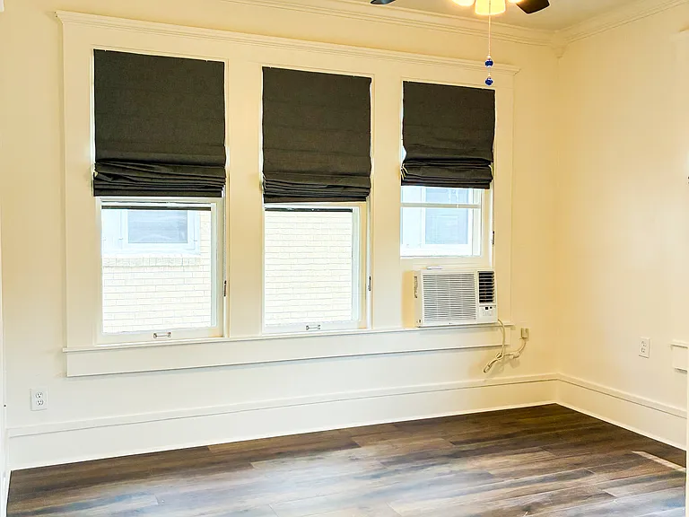 416 E Dewey Pl — Photo 13